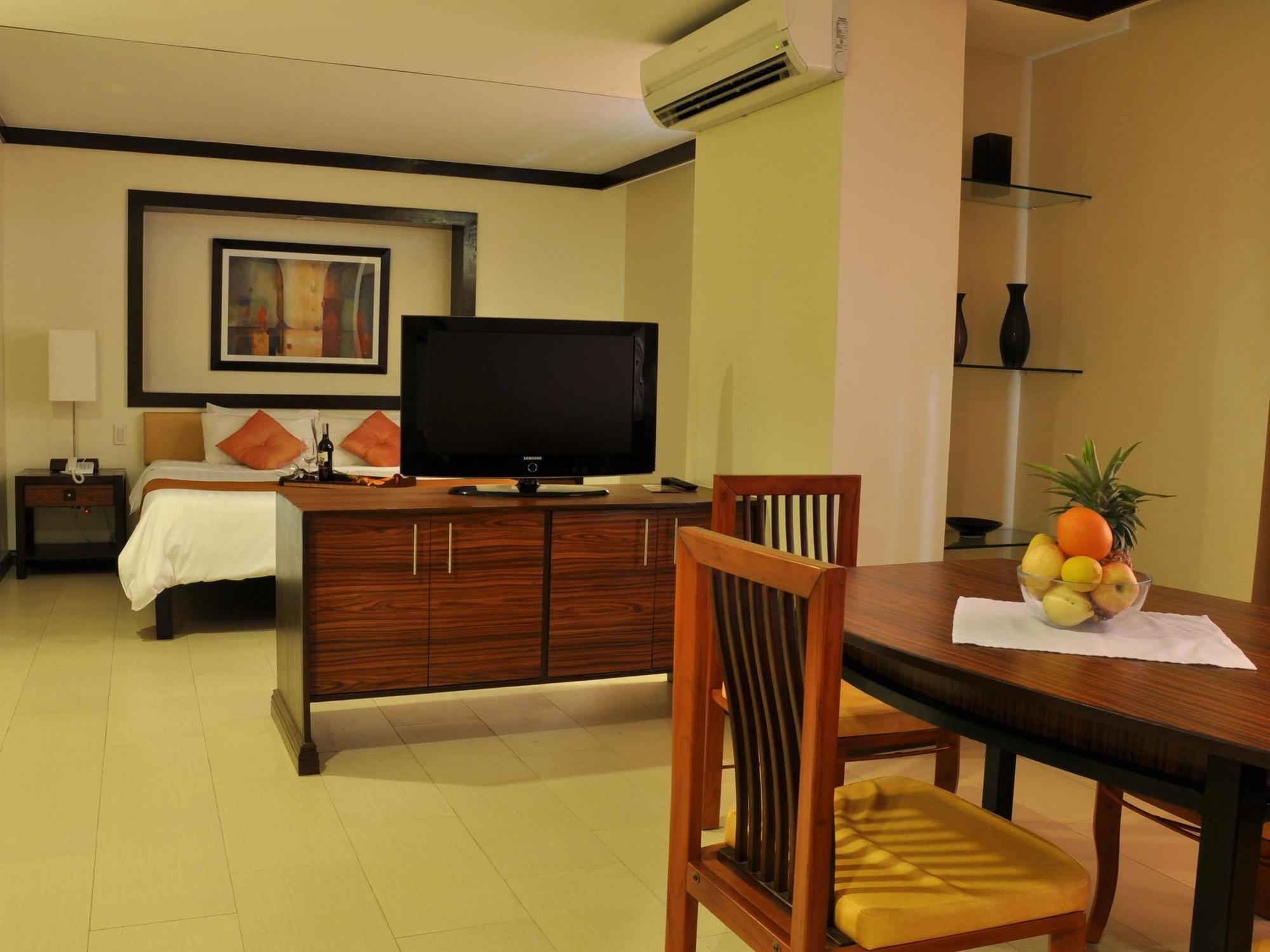 O Hotel Bacolod Kültér fotó